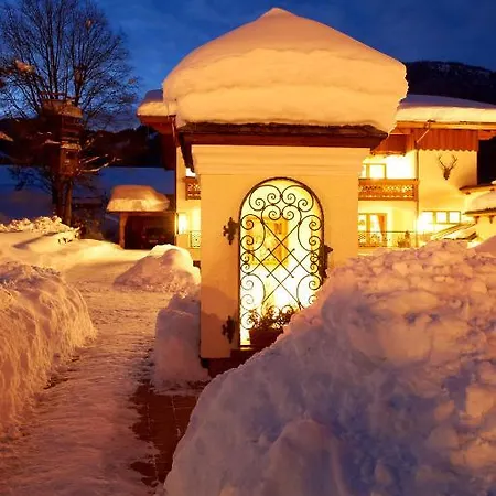Garni Ransburgerhof Hotel Flachau