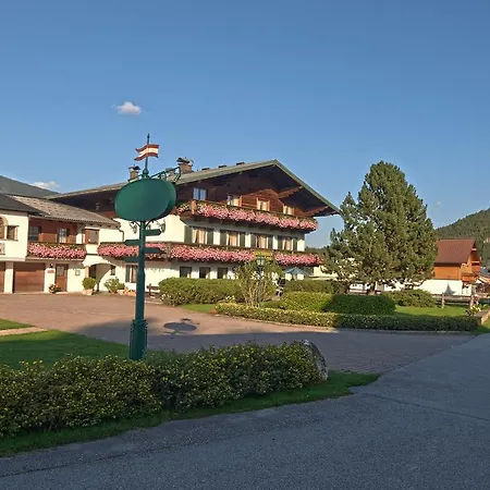 Otel Garni Ransburgerhof