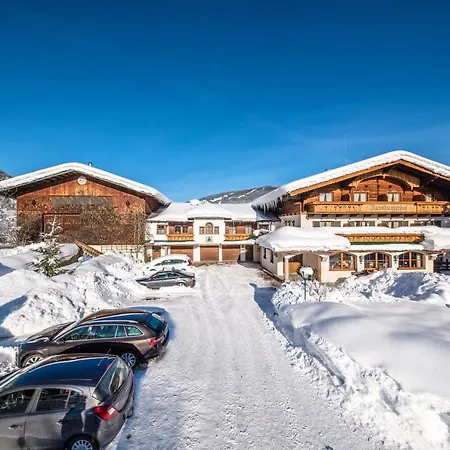 Hotel Garni Ransburgerhof 3*