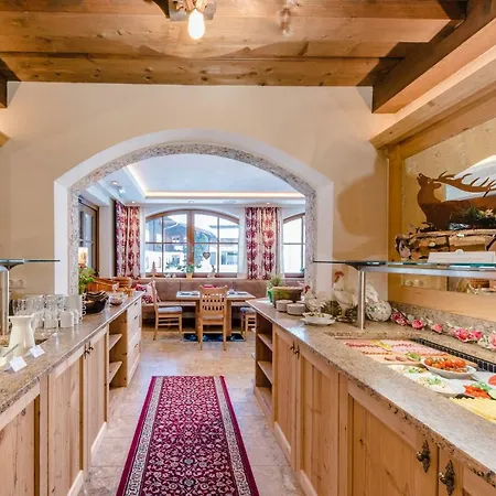 Garni Ransburgerhof Hotel 3*